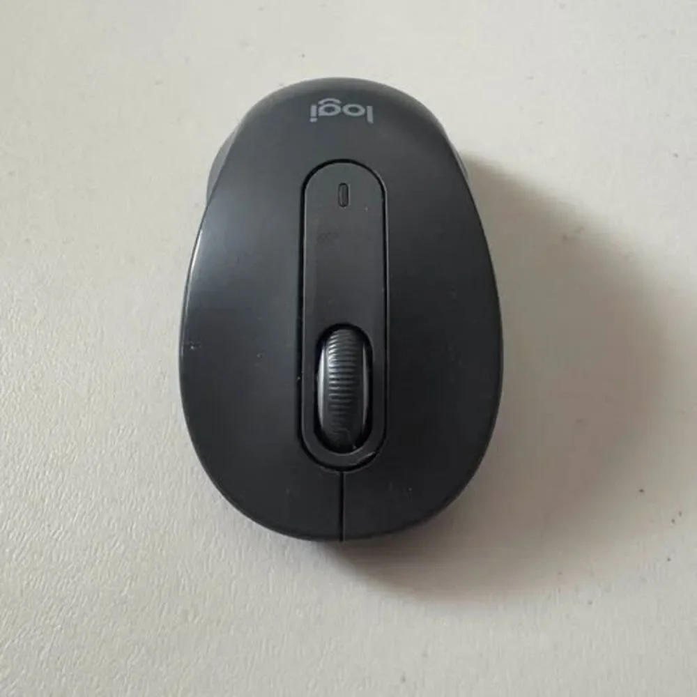Logitech M650 Wireless Mouse